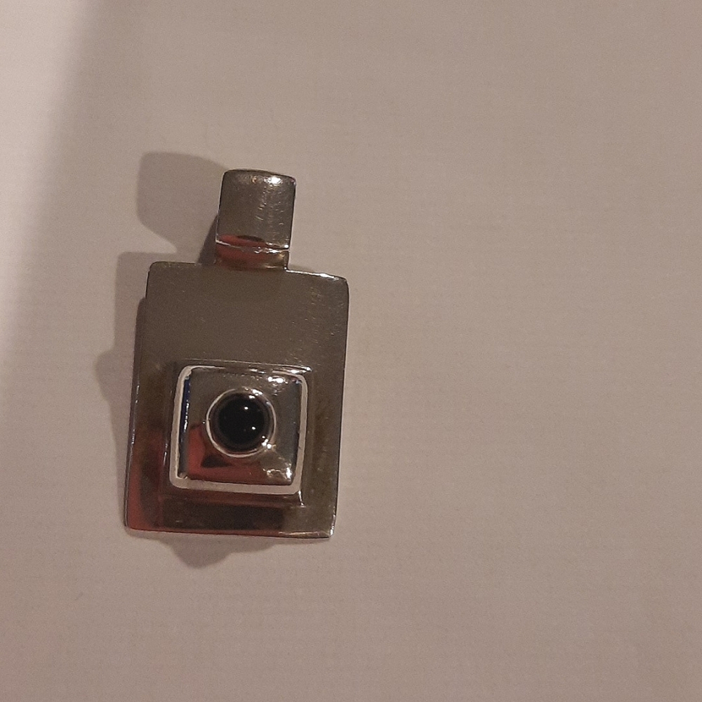 Silpada slide